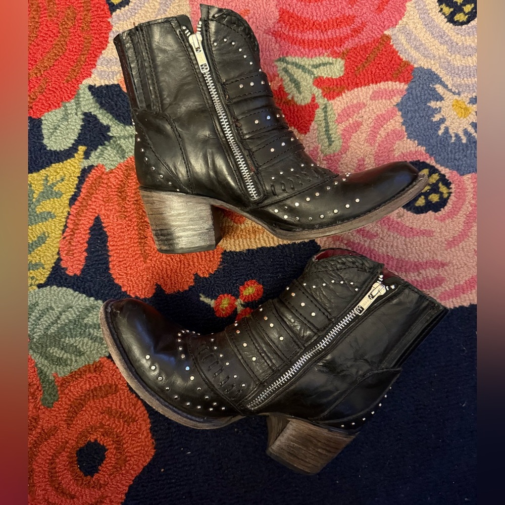 Freebird by Steven Savanna Boots - Picture 7 of 9